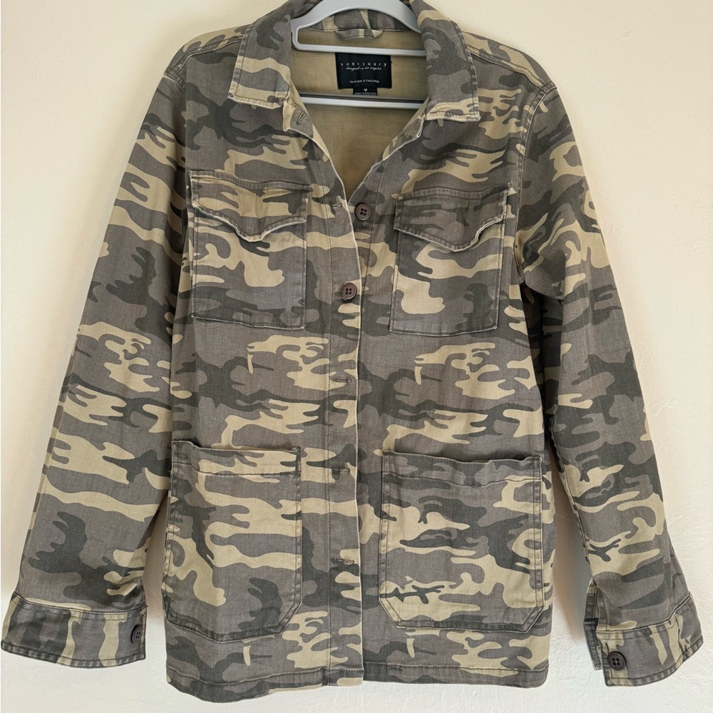 Women’s Jacket sanctuary designed in Los Angeles.